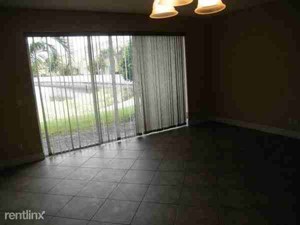 Summit/Haverhill - Photo 2 of 7