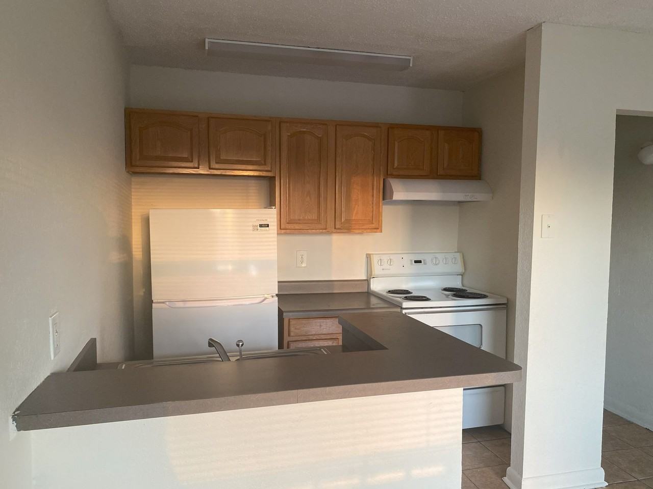 Dream II 1030 W. Walnut - Photo 4 of 12