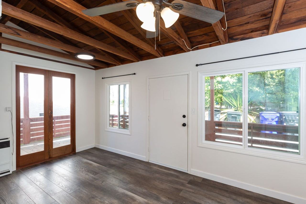 1509 Glenwood Dr - Photo 4 of 16