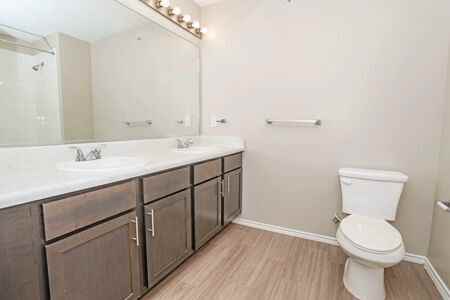 Emli at Liberty Crossing - Photo 7 of 18