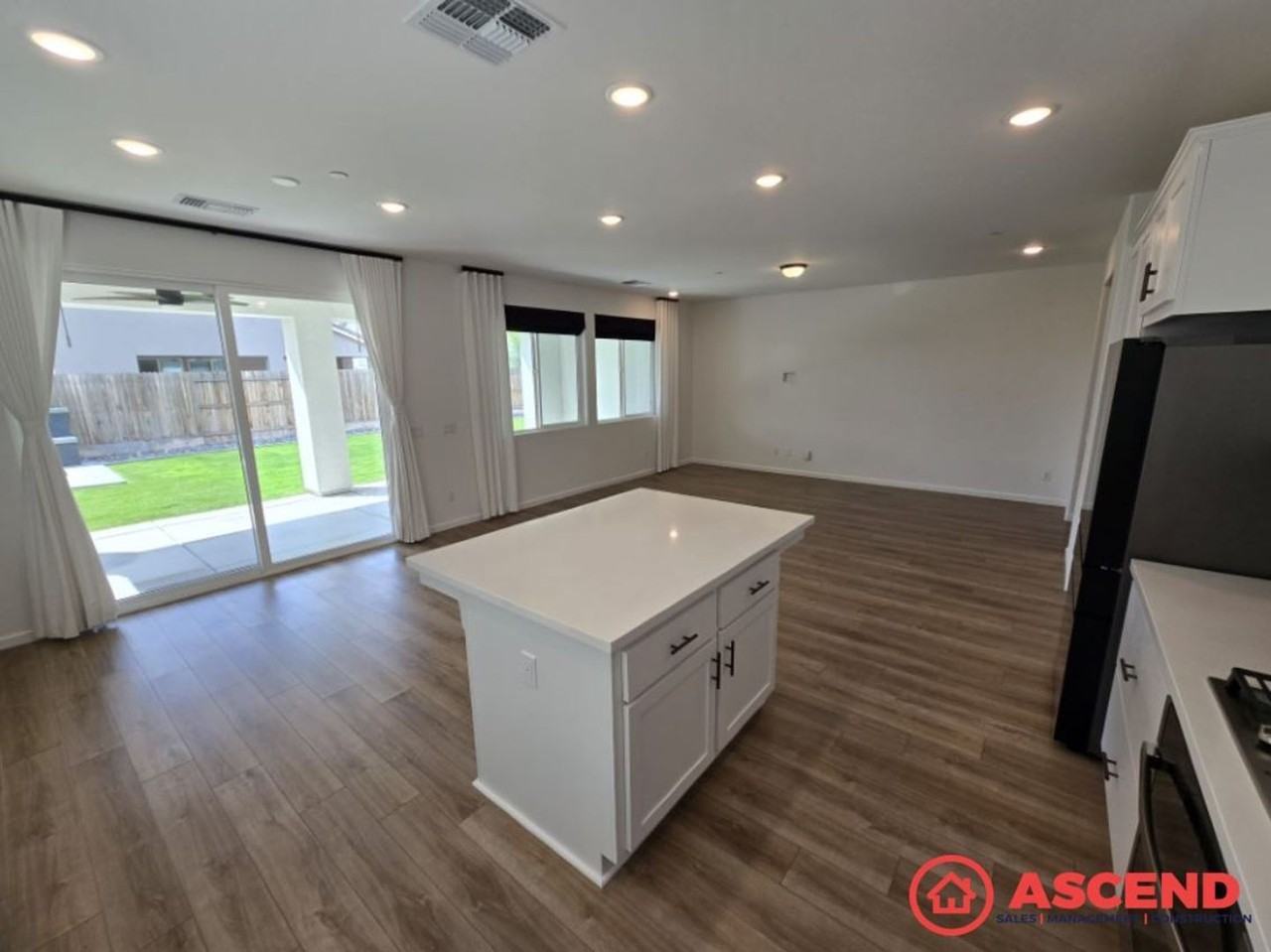 15811 Santa Clara Ct - Photo 5 of 17