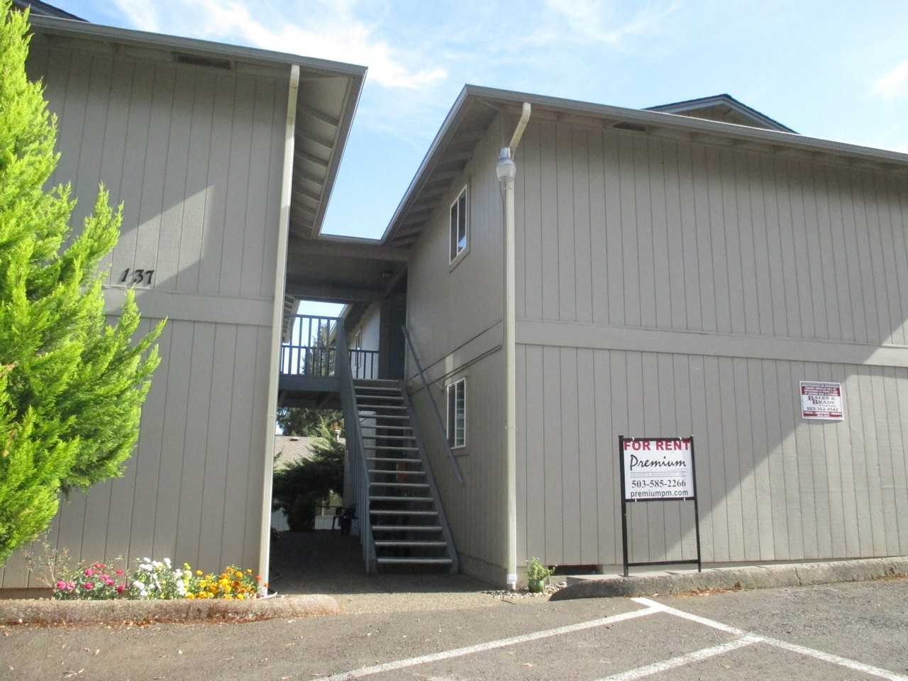 123 Hrubetz Rd Se Apt C - Photo 2 of 9