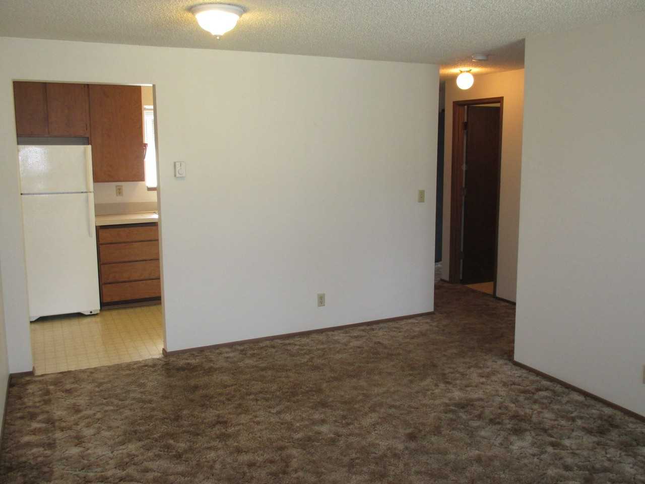 123 Hrubetz Rd Se Apt C - Photo 3 of 9