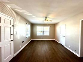 2312 Ocean Park Blvd - Photo 1 of 1