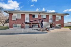 featured image of 800 S State St