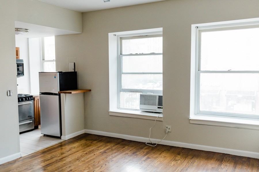 191 Clinton St - Photo 6 of 14