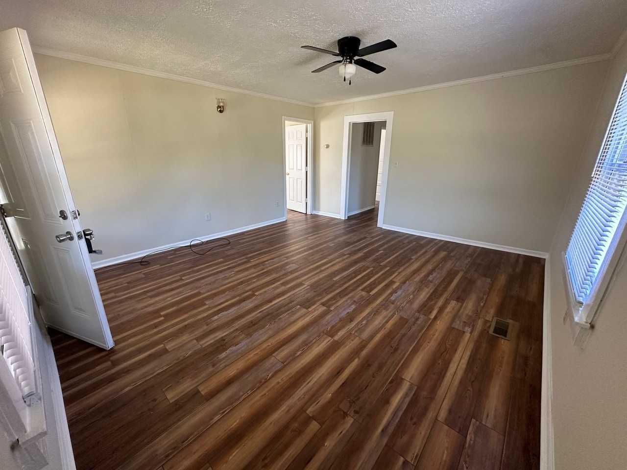 1039 Melrose Rd - Photo 2 of 13