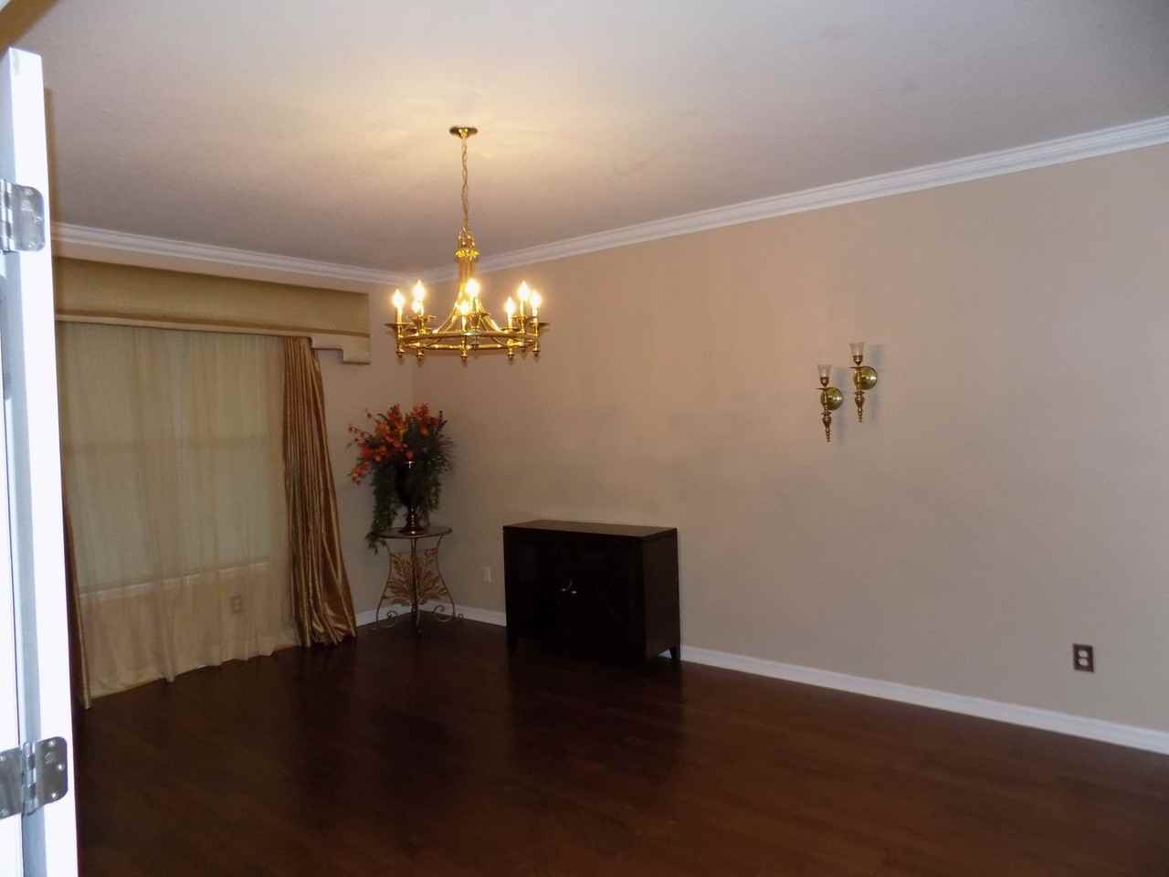 2478 Linkwood Ave - Photo 3 of 19