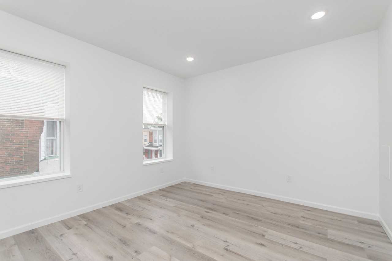 5348 Race St - Photo 2 of 39