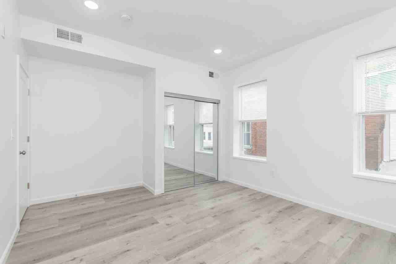 5348 Race St - Photo 3 of 39