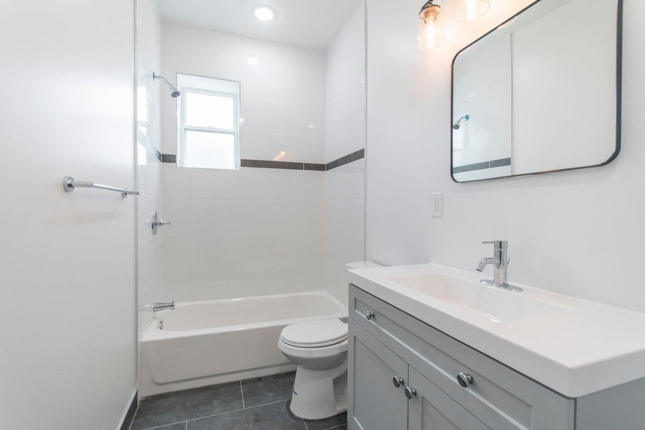 5348 Race St - Photo 5 of 39