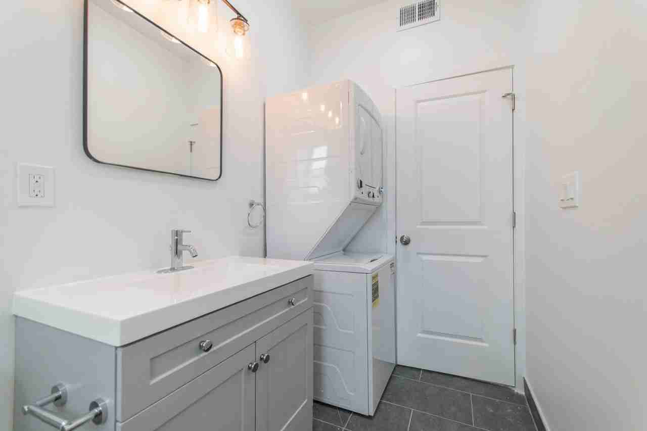 5348 Race St - Photo 6 of 39