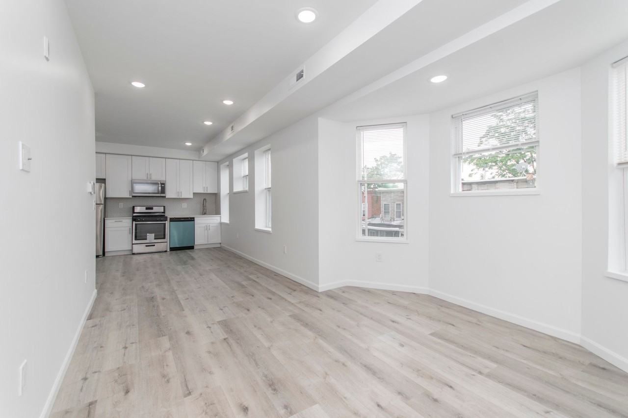 5348 Race St - Photo 7 of 39