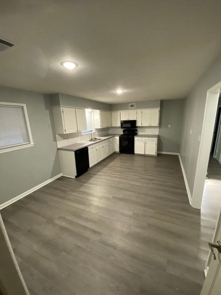 7705 Jacksonville Cutoff Rd - Photo 5 of 13