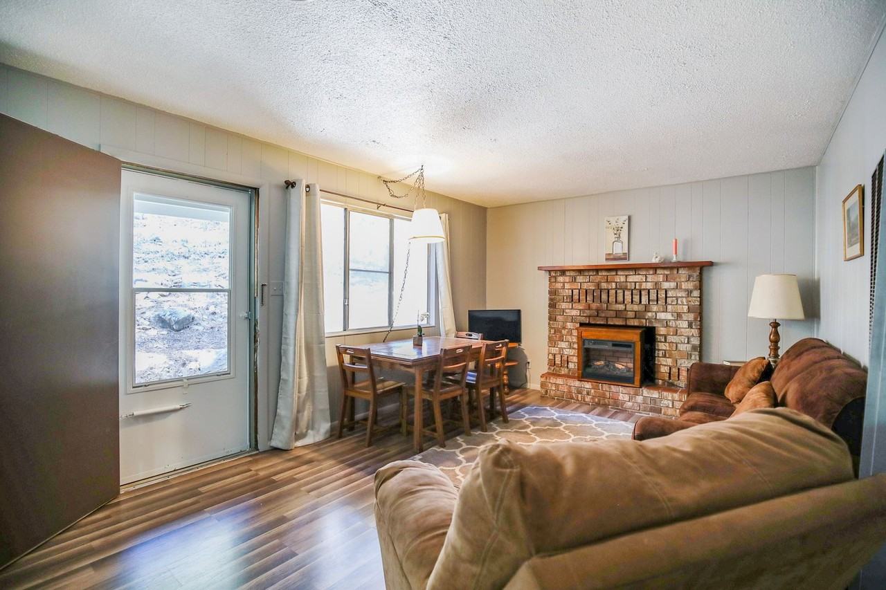 1100 1100 Chautauqua - Photo 4 of 9