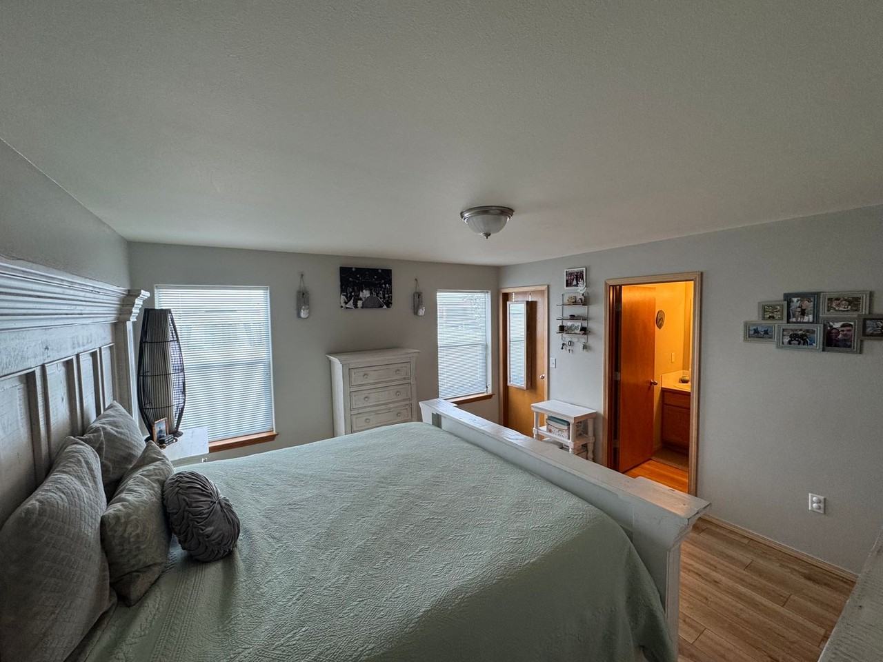 1707 W Pleasant Ln - Photo 3 of 14