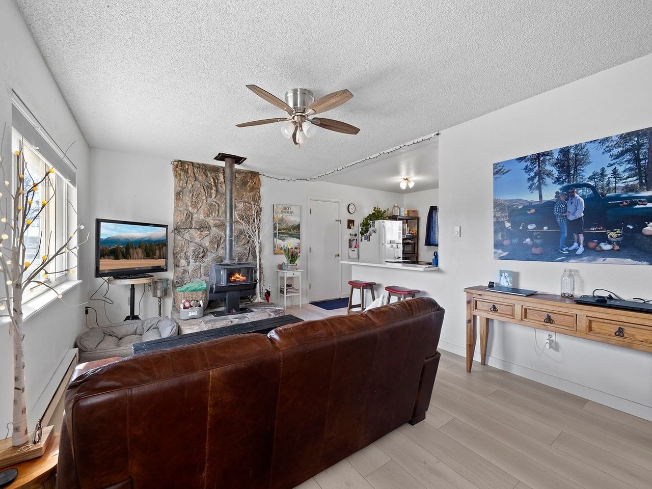 1206 Ashford Dr - Photo 2 of 16