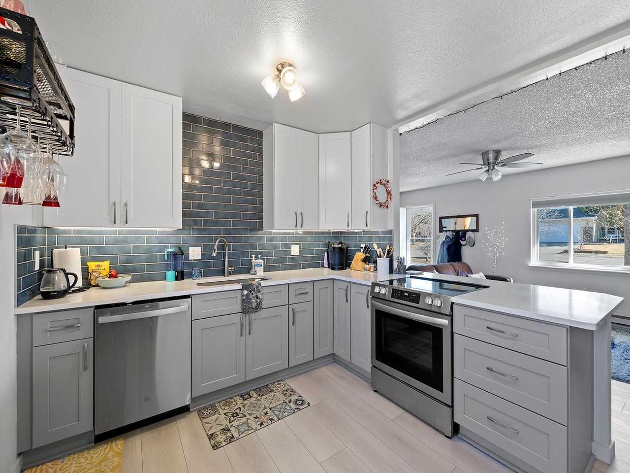 1206 Ashford Dr - Photo 7 of 16