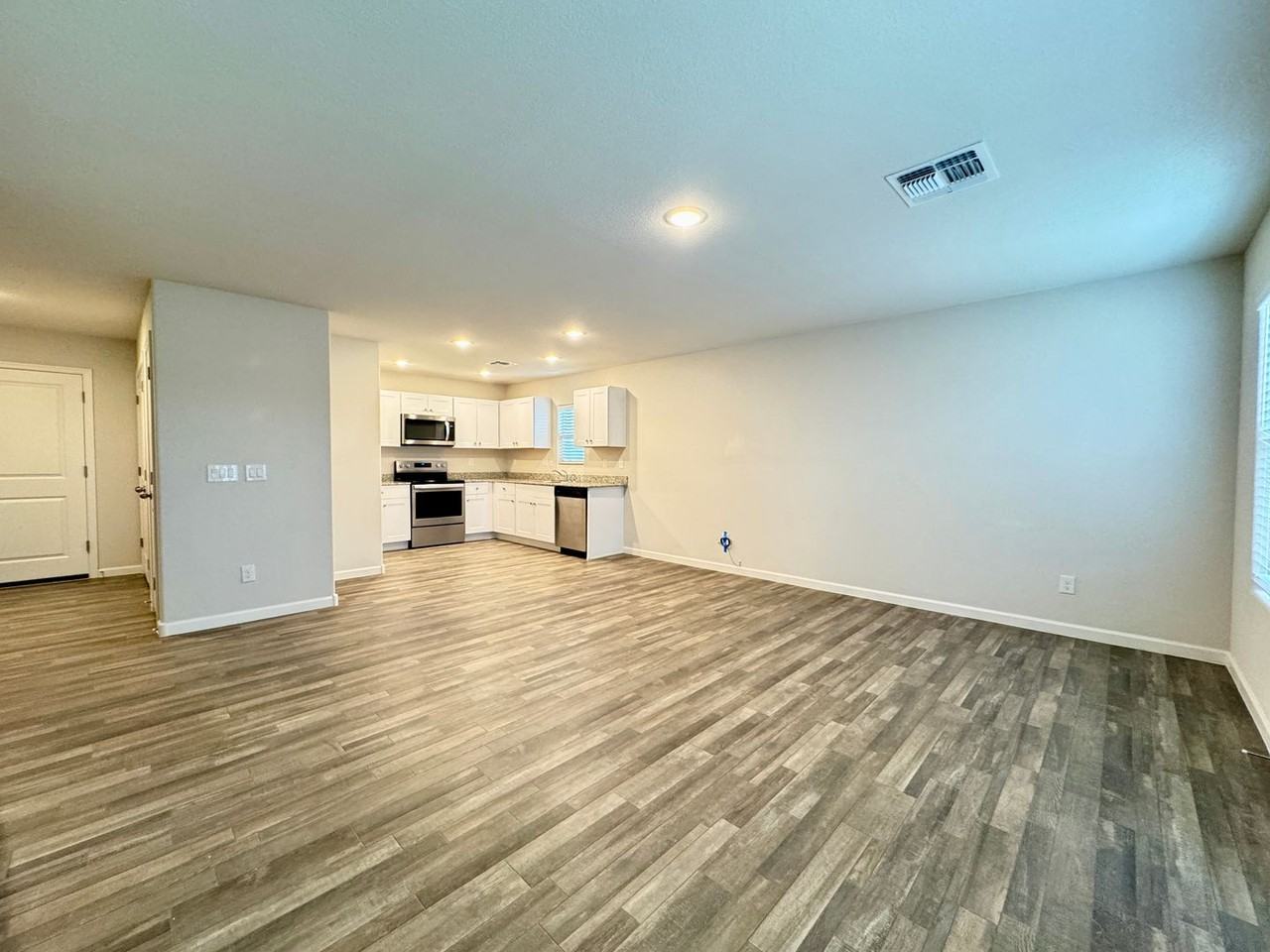 2149 E Sand Creek Dr - Photo 4 of 23