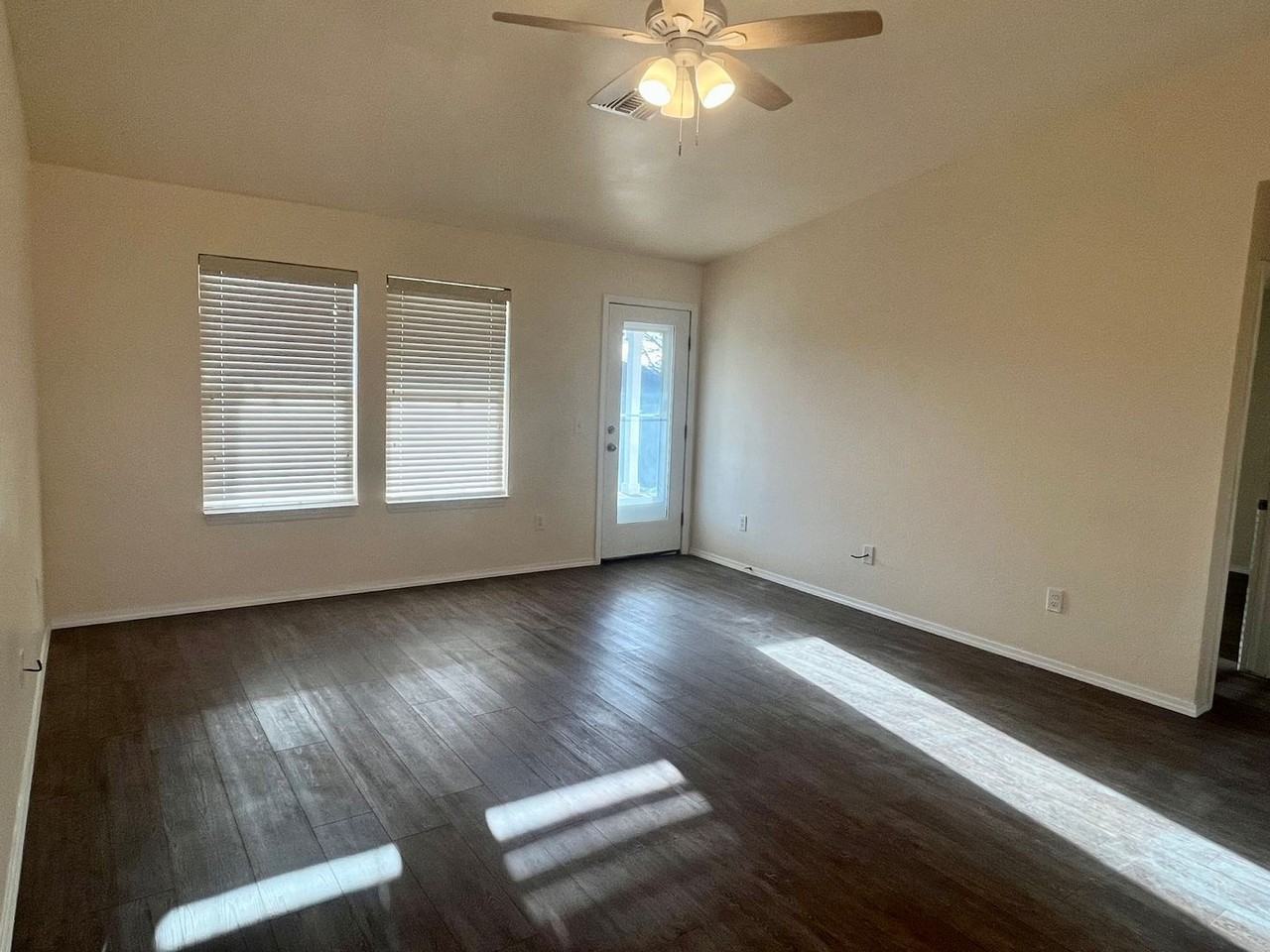 14416 Marbleleaf Dr - Photo 2 of 18