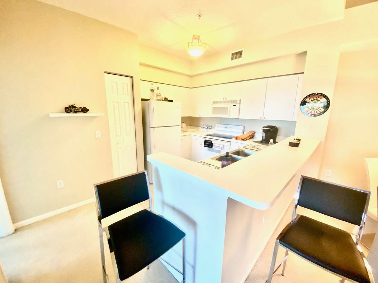 1115 Reserve Ct - Photo 2 of 19