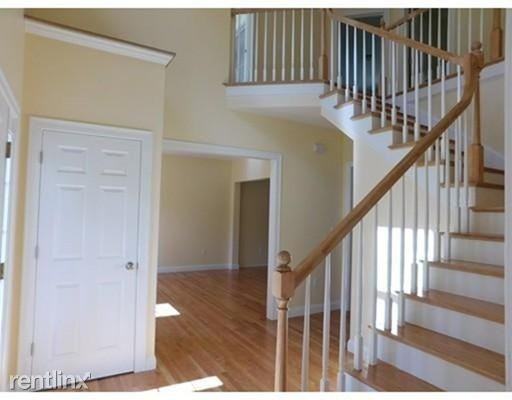 9 Sidney St - Photo 2 of 8