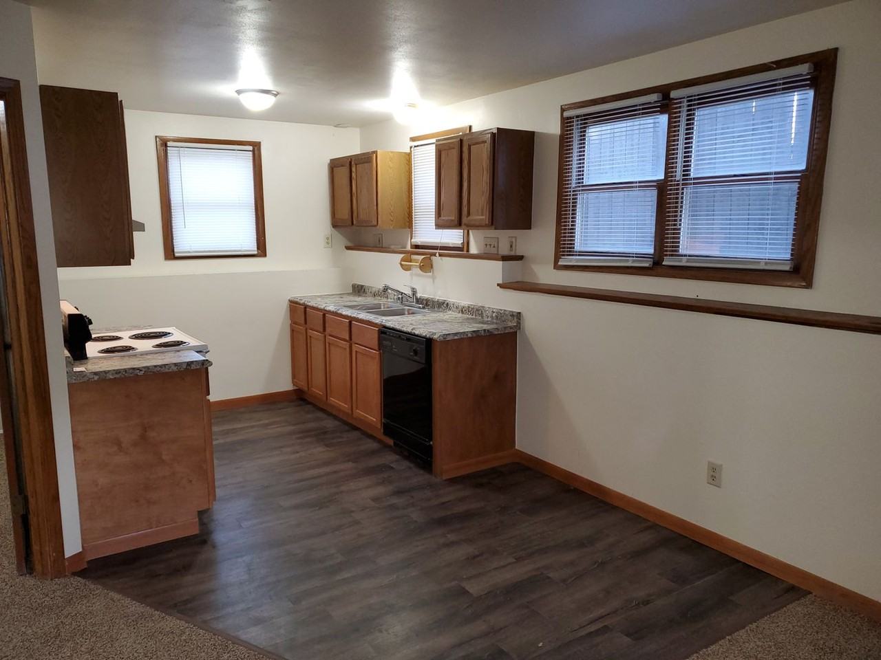 2206 S 73rd St - Photo 3 of 17