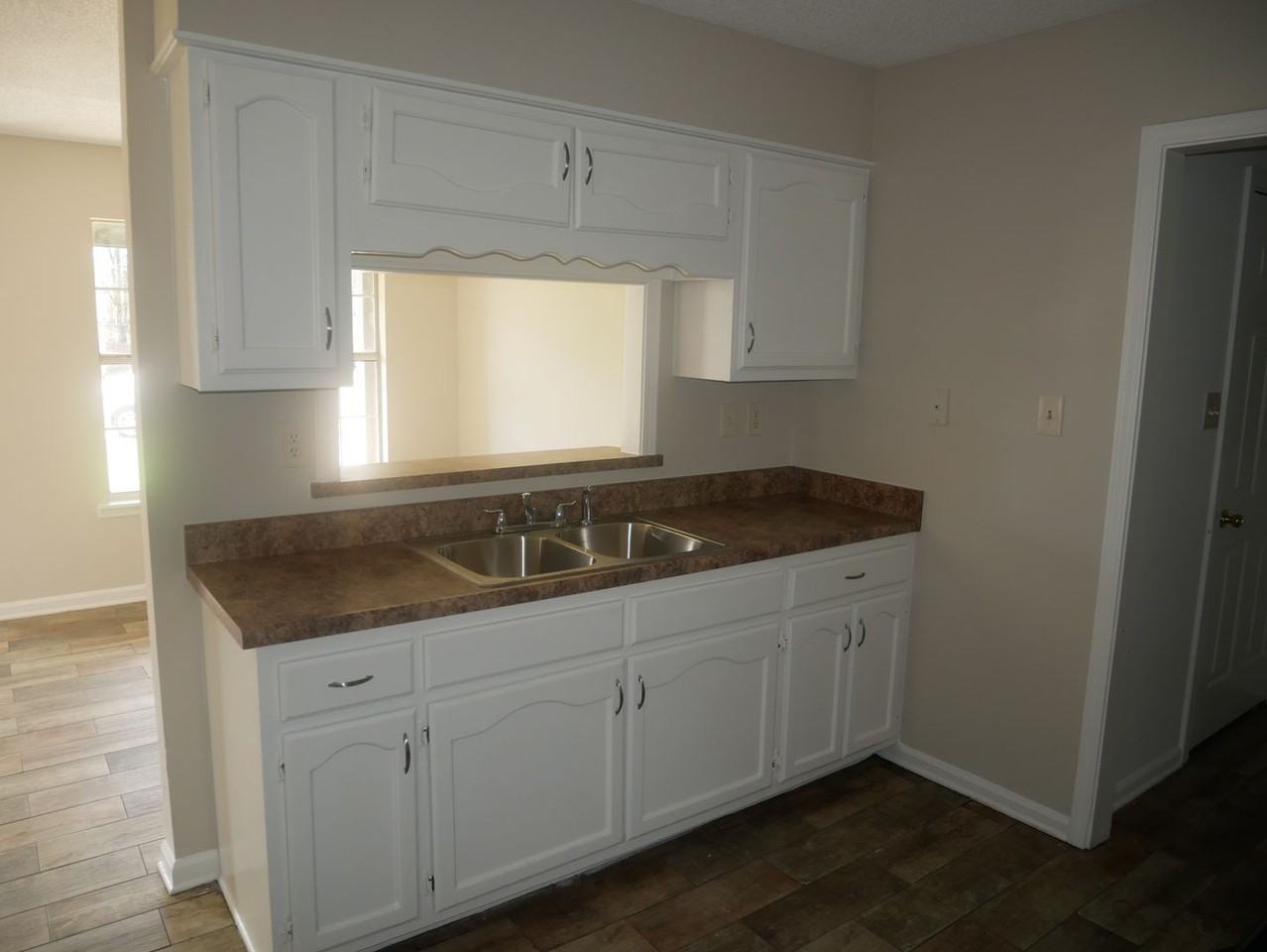 354 Darrell Cv - Photo 6 of 27