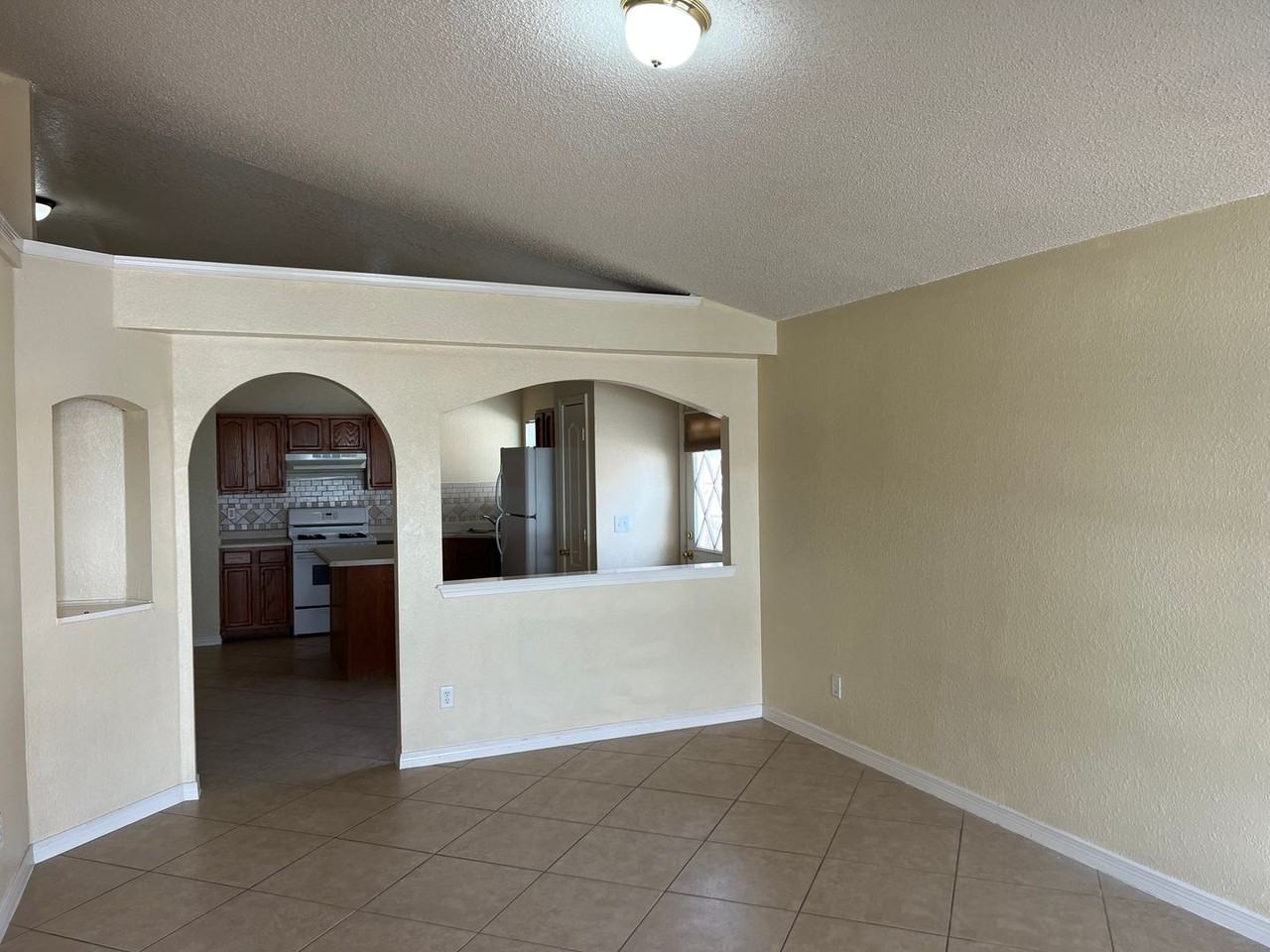 2321 Joshua Louis Dr - Photo 2 of 20