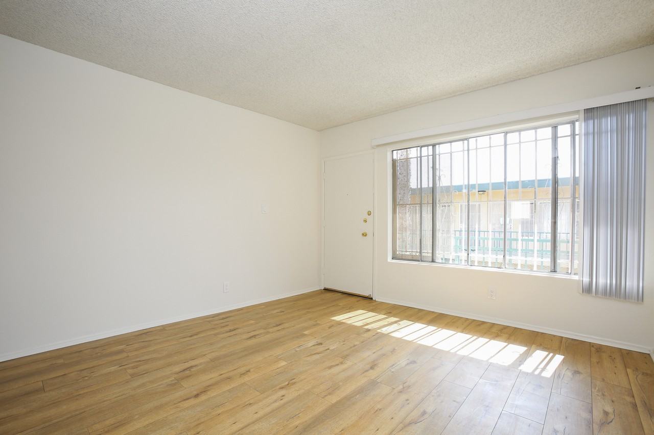 12456 - 12460 Culver Boulevard - Photo 4 of 11