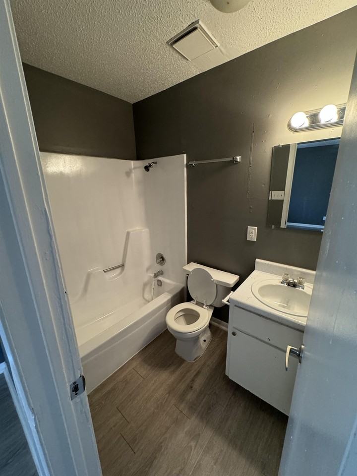 420 North Gilmer Street - Photo 5 of 22