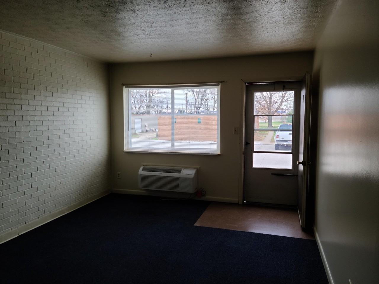 2600 LONDON-GROVEPORT - Photo 4 of 36