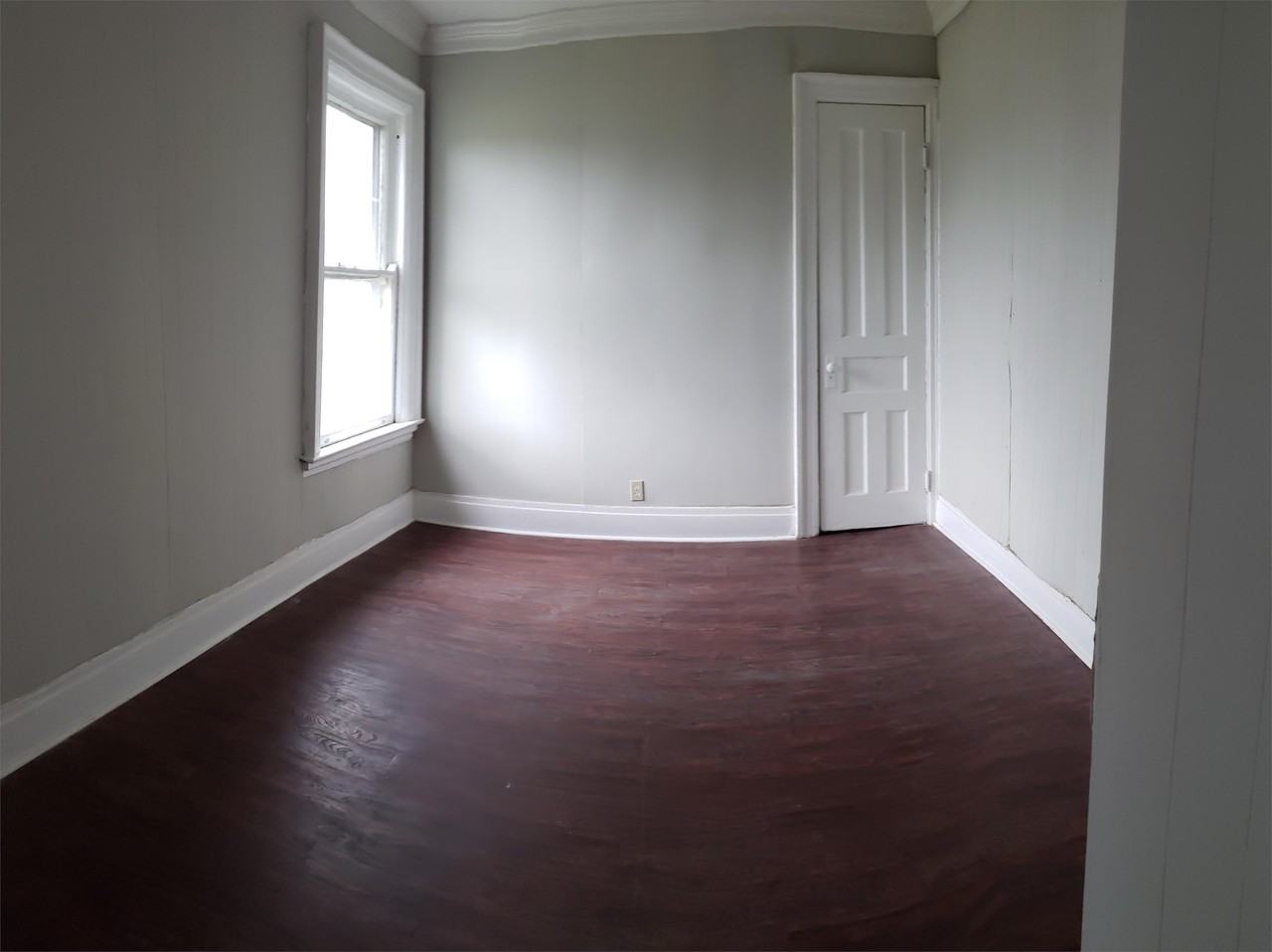 285 Auburn ave - Photo 2 of 6