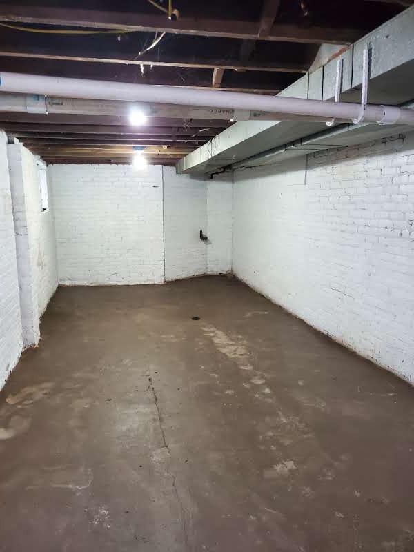 3028 Hurlbut Street-Lower - Photo 2 of 18