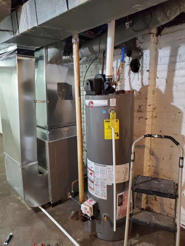 3028 Hurlbut Street-Lower - Photo 3 of 18