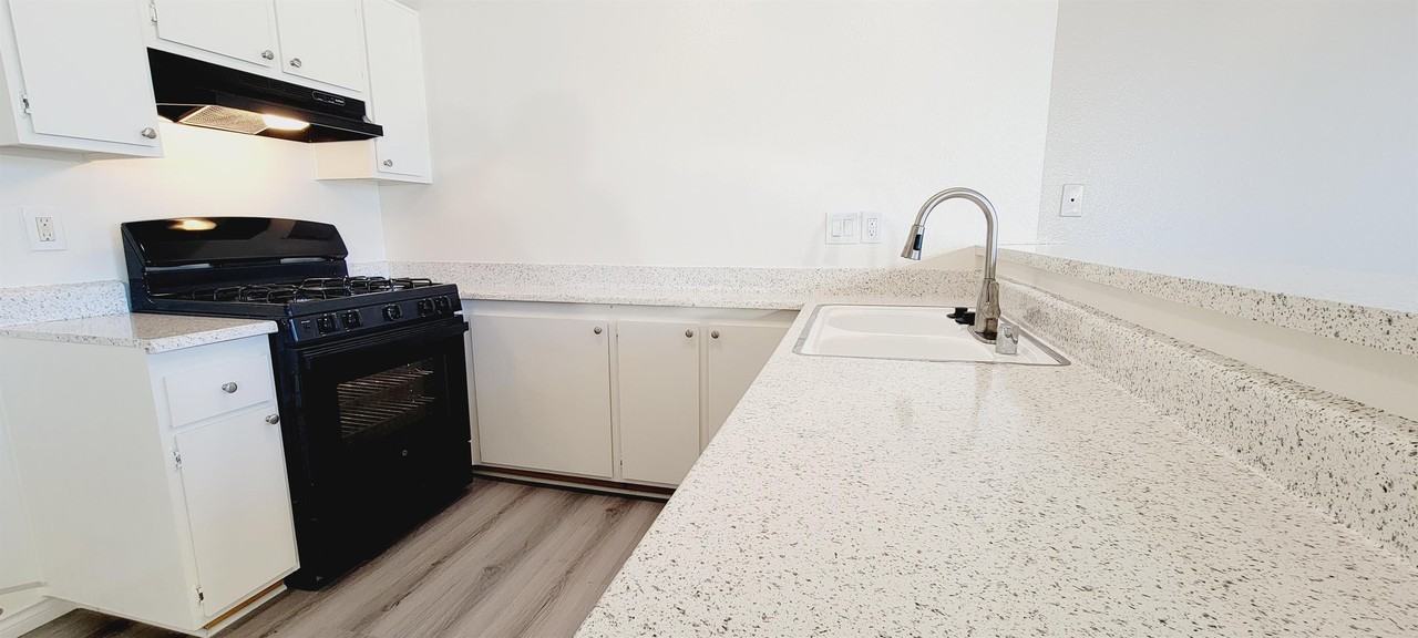 **Happ Investments, LLC / 1864 12th St / John - Photo 2 of 18