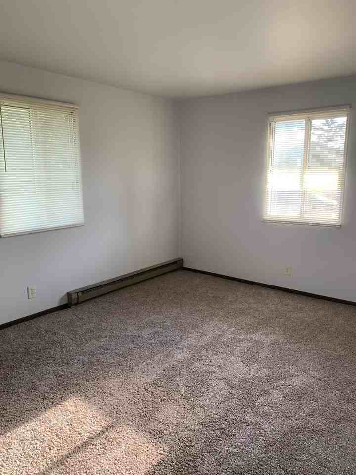 50 Kennedy - Photo 2 of 10