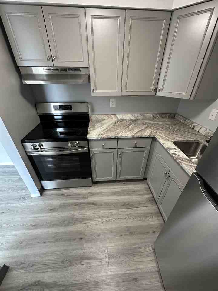 Newton Tower - Photo 2 of 5