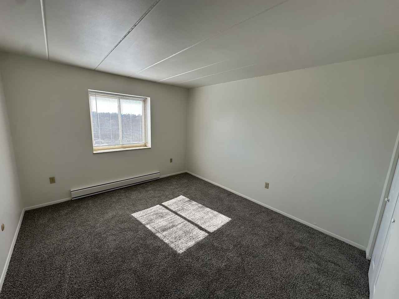 Newton Tower - Photo 4 of 5