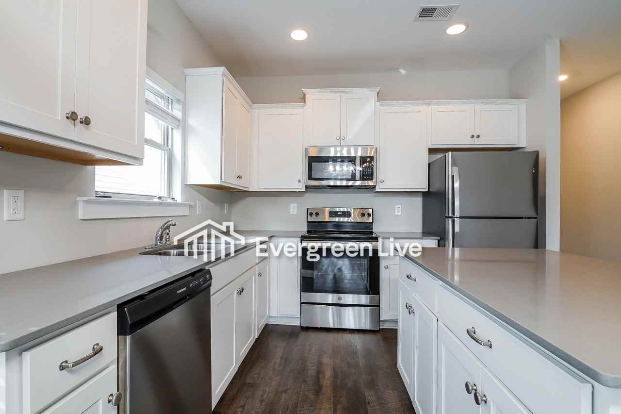 149 Park Drive North - Photo 6 of 16