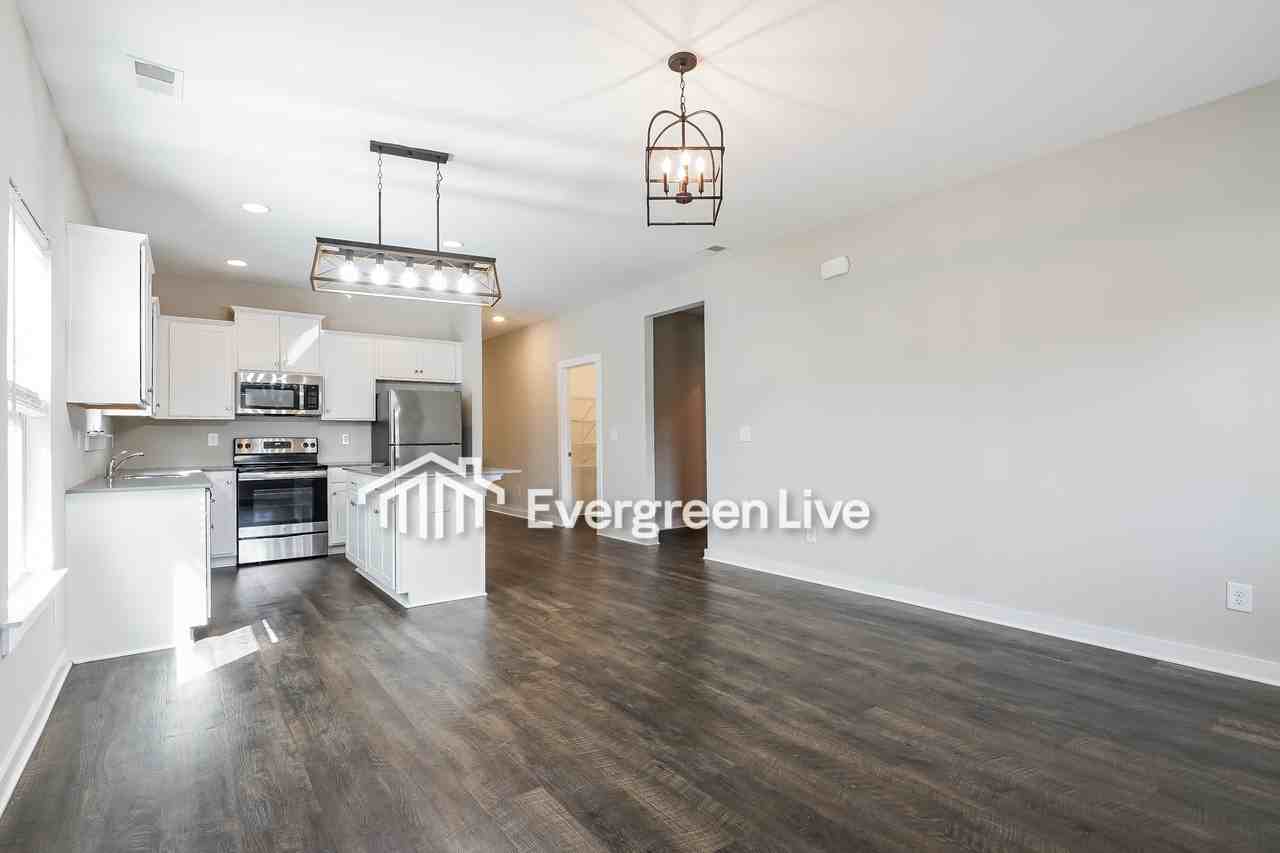 149 Park Drive North - Photo 5 of 16