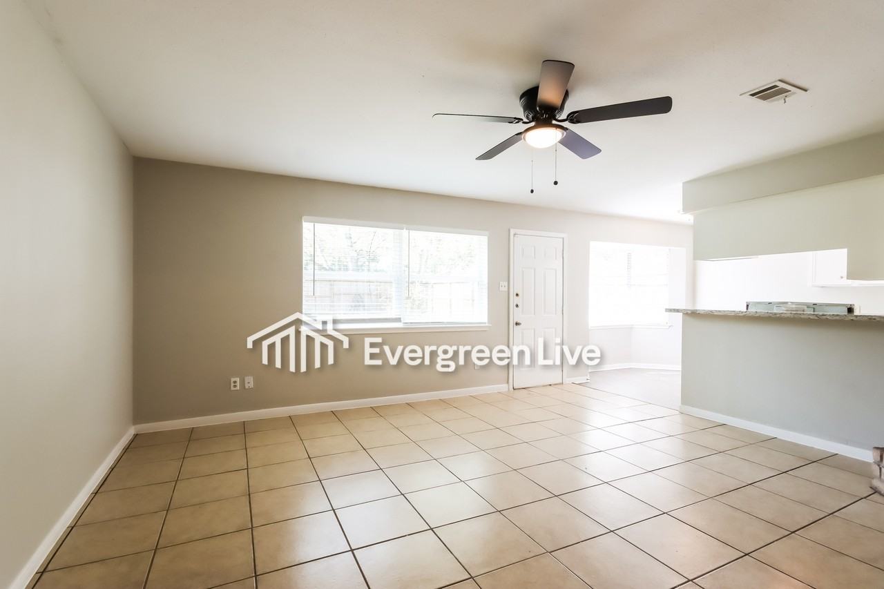 17311 Baronshire Dr - Photo 5 of 14