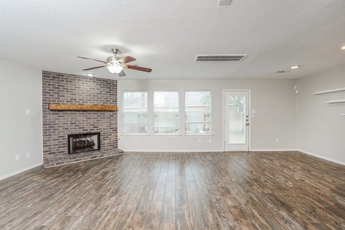 14 Rolling Ridge Ct - Photo 2 of 17