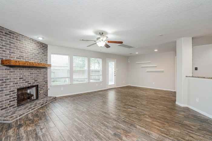 14 Rolling Ridge Ct - Photo 3 of 17