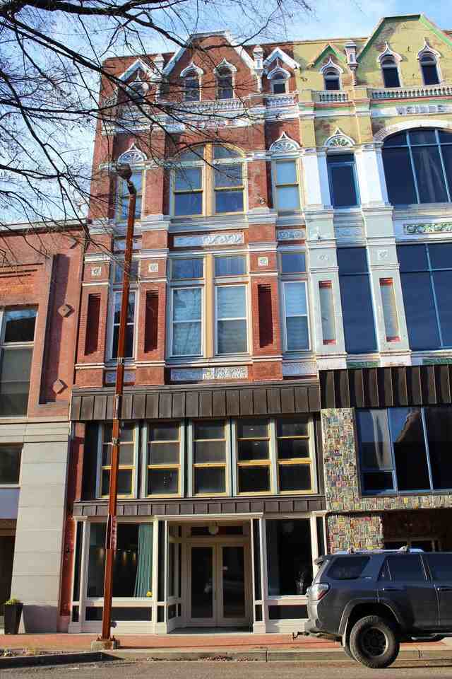 413 Broadway St #STEE - Photo 2 of 20