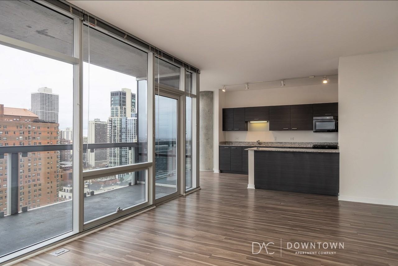 801 N Clark St #1907 - Photo 2 of 10