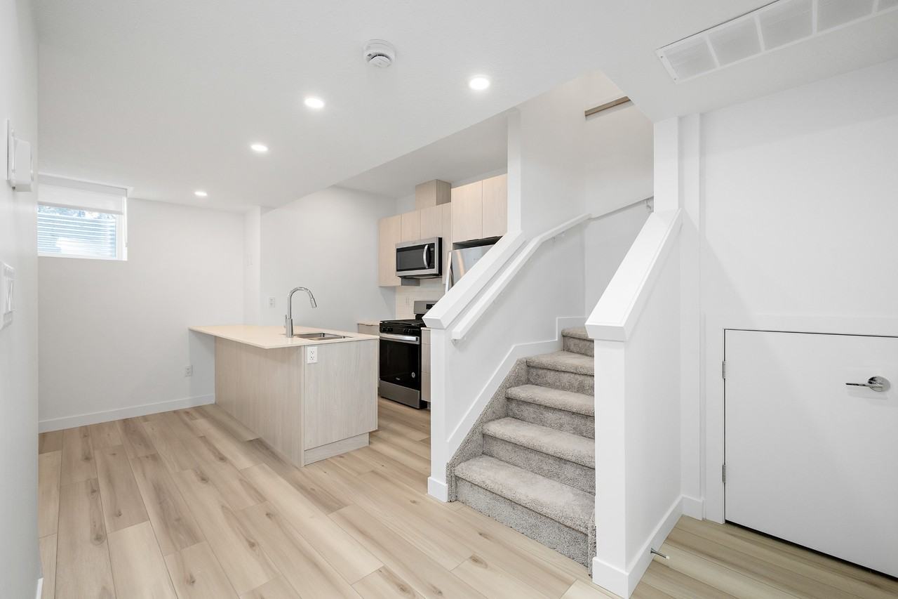 8664 77 St Nw Bsmt 2 #BS2 - Photo 2 of 20