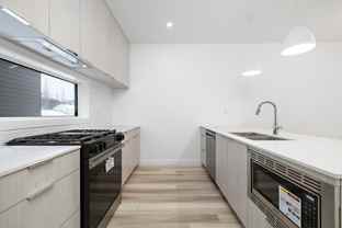 8666 77 St Nw #MAIN3 - Photo 1 of 1