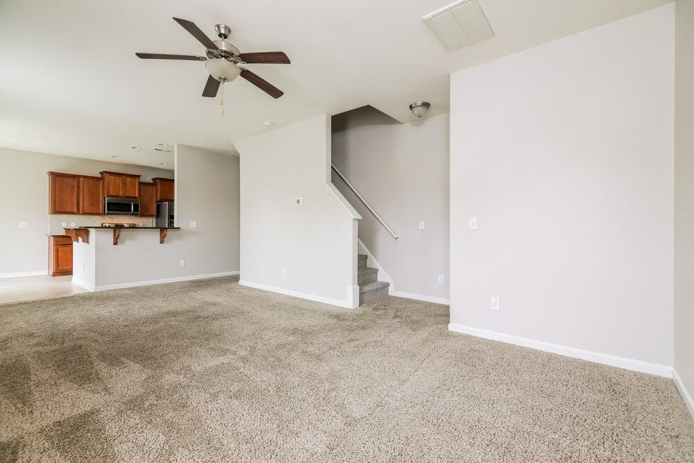 1336 Ujamaa Dr - Photo 5 of 17