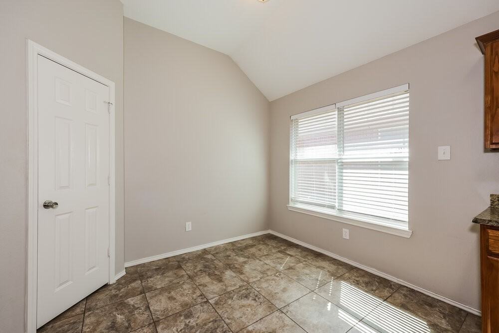 7305 Sierra Way - Photo 4 of 16
